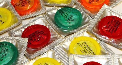 Blowjob ohne Kondom gegen Aufpreis Prostituierte Anhee